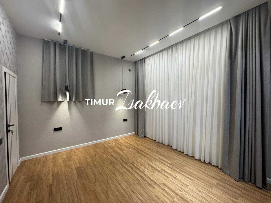 Продам Новый ЕвроДом ул.Циолковская 2 сотки 430 м2