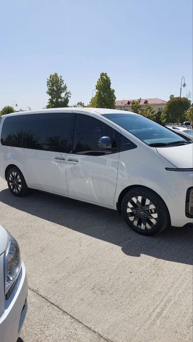 Услуга транспорта Hyundai Staria