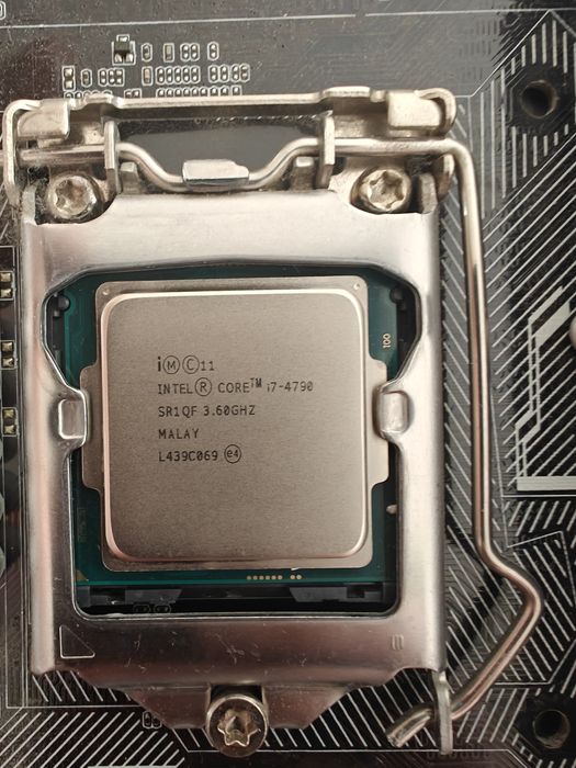 【希少SFF】i7-4790K / ASUS Z97i-Plus / 16GB Mini-ITXでメインマシンを組みました -Intel Core i7 4790KとAsus Z97I
