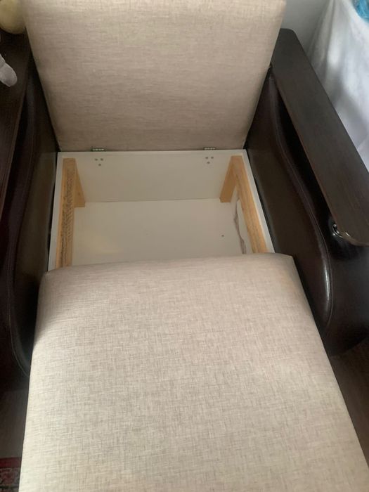 Продаю диван в хорошем состояний