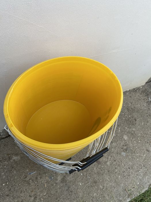 Пластмасови кофи