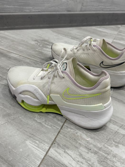 Маратонки nike 37/5