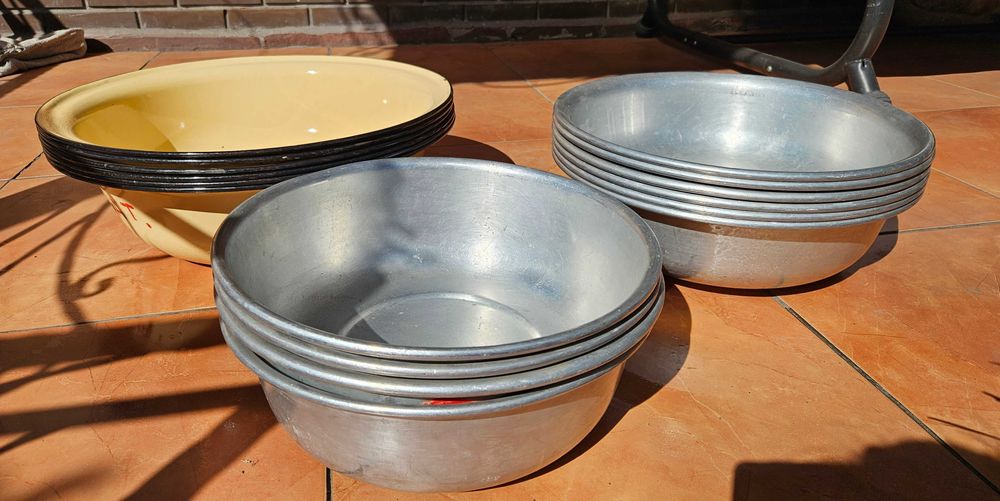 Чашки эмалированные , алюминиевые