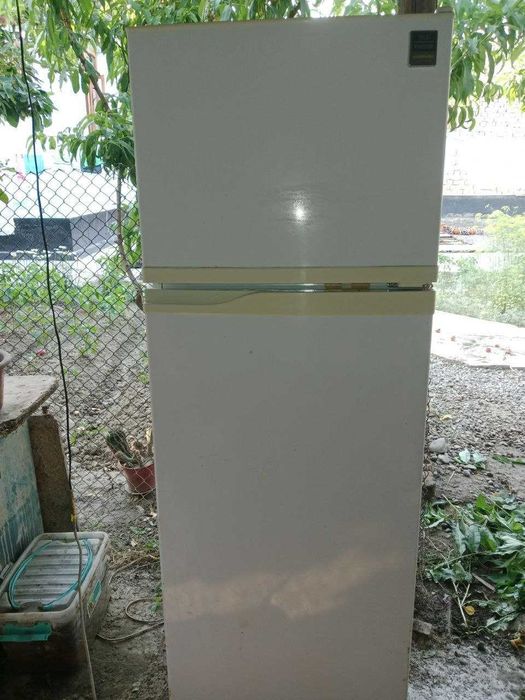 Холодильник Б/У.