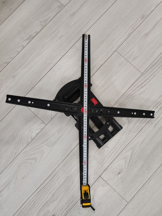 Кронштейн для телевизора