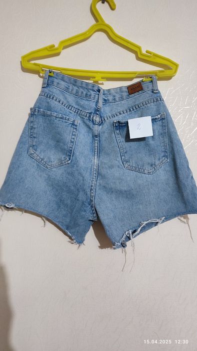 Продаются джинсовые шорты