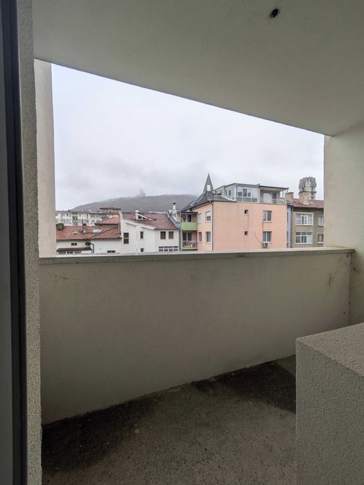 Продава се Двустаен апартамент в Шумен, Център - 62 кв.м за 1694 €/кв.м - Снимка #2