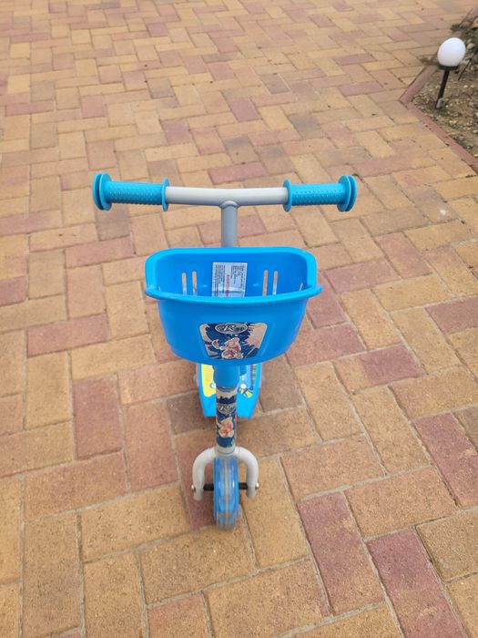 Trotineta cu lumini si cantec