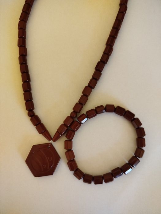 КОЛИЕ и гривна от Турманиева  керамика  с лого на Нуга Бест +гривна