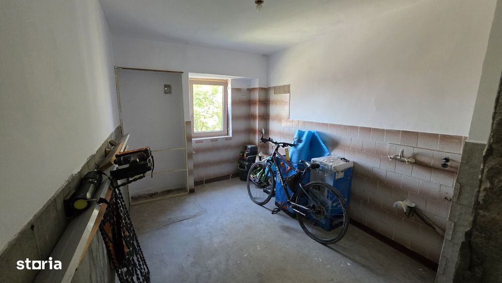 Vand ap cu 2 camere str. Bucuresti