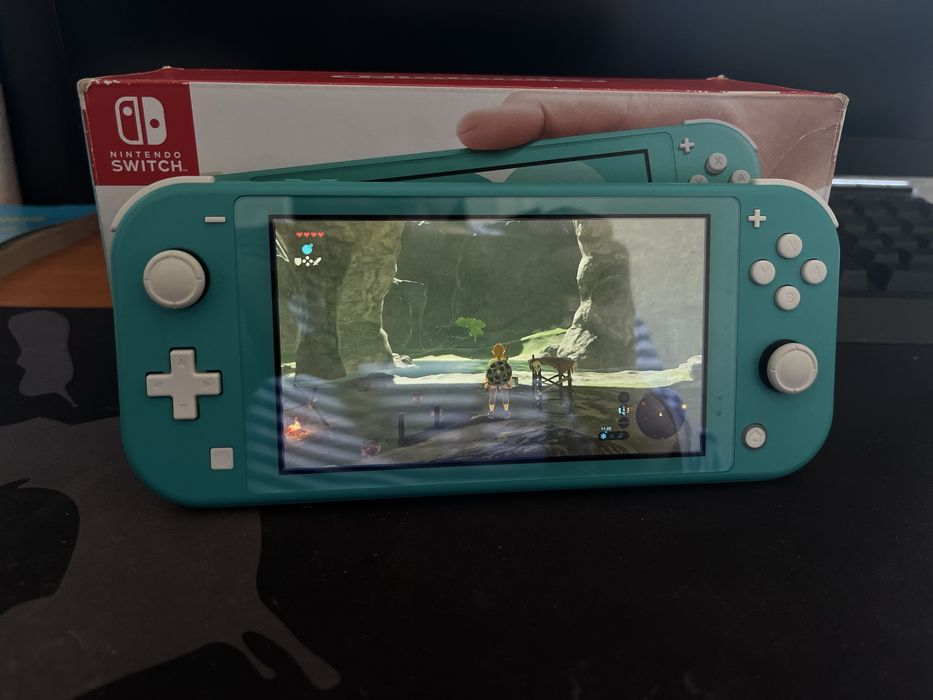 Продам nintendo switch lite