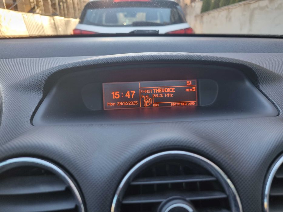 Peugeot 308 1.6 HDI Панорамен покрив