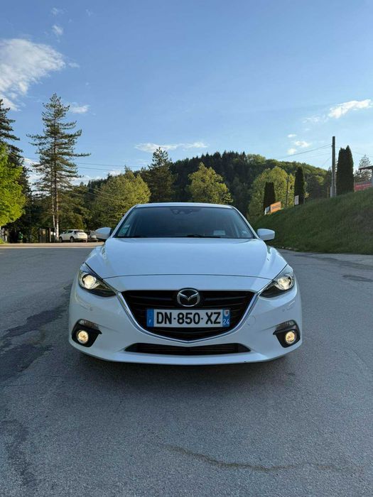Mazda 3 2.2d Skyactiv Head-Up BOSE