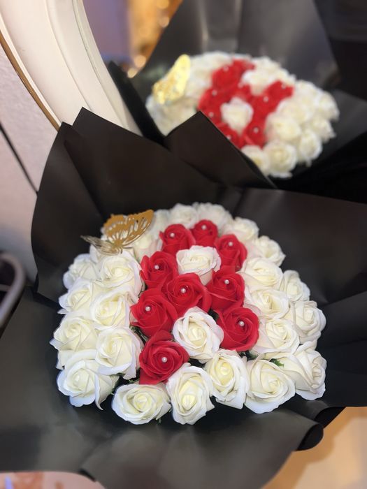 Vand buchete de trandafir din sapun