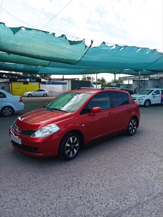 Nissan Tiida 2008