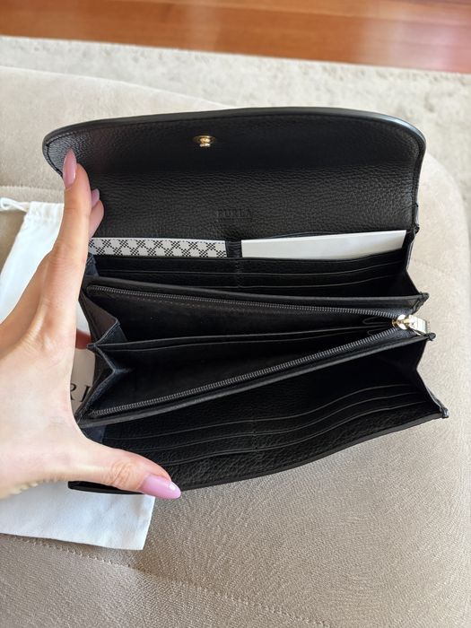 Нов портфейл Furla от естествена кожа