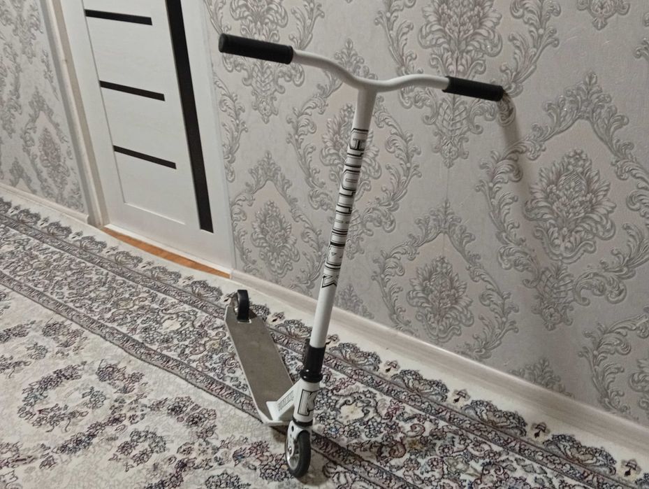 Продается трюковой самокат