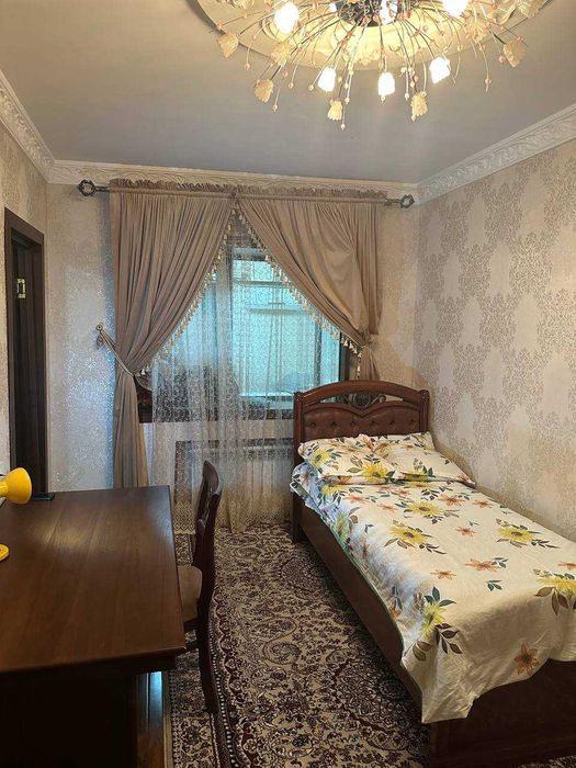 Продается квартира в массиве Хадра (80 + 170 кв.м.).