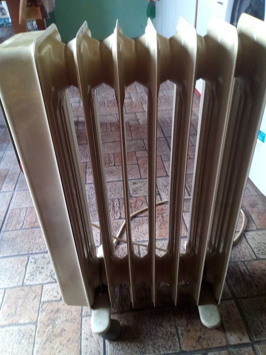 Маслен радиатор BLACK & DECKER