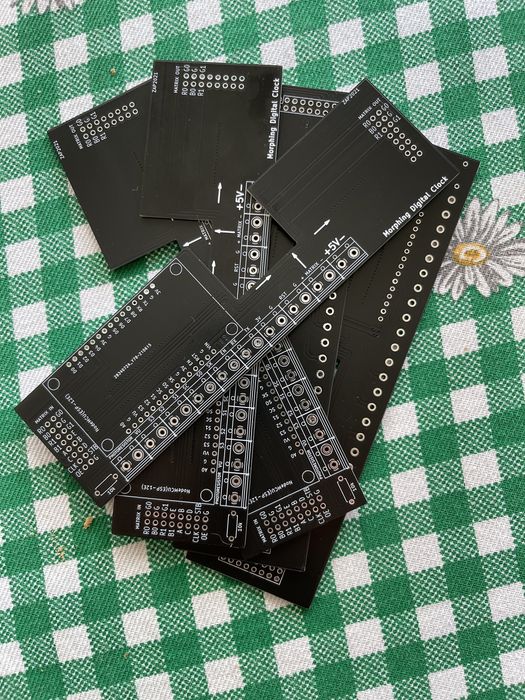 PCB pentru proiectul Ceas Digital Morphing Digital Clock