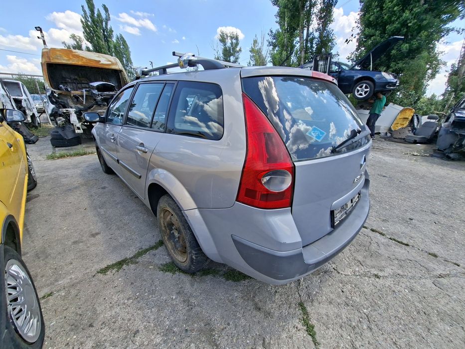 Dezmembrez Renault Megane 2 Break 1.6B  2005