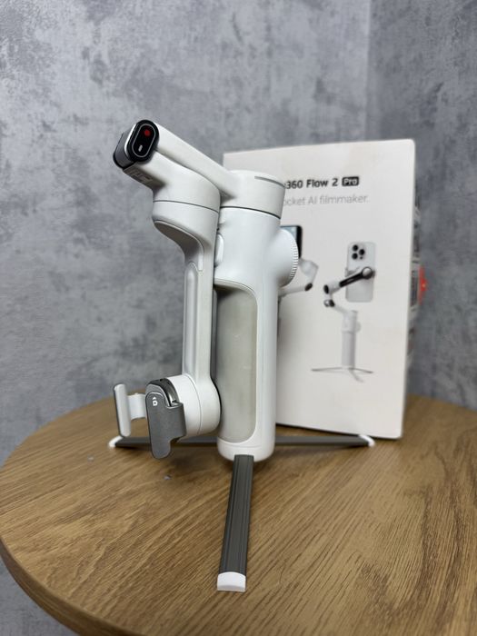 Insta360 flow 2 pro