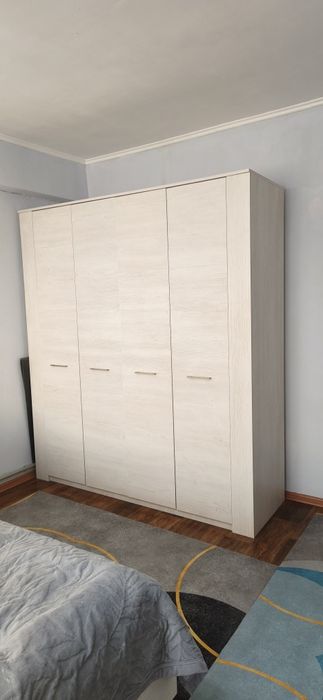 Продам шкафы для одежды