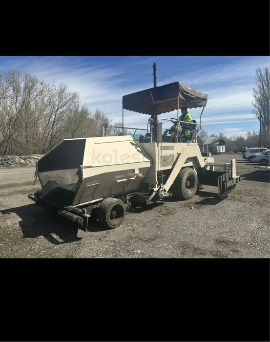 Асфальтоукладчик