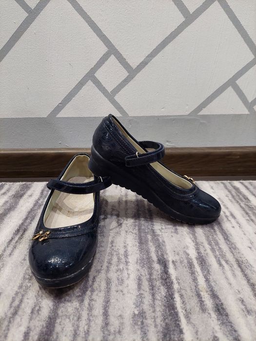 Обувки официални детски