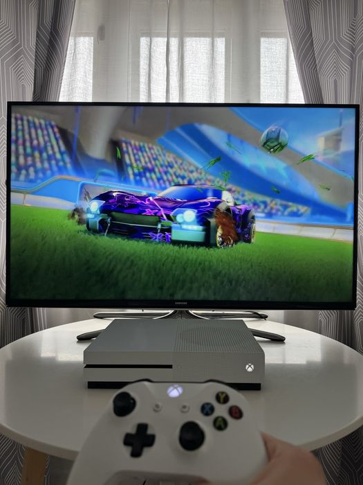 Xbox One S-1TB  cu controller