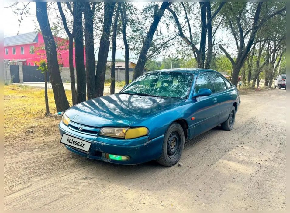 Продам Мазду Кронос 2