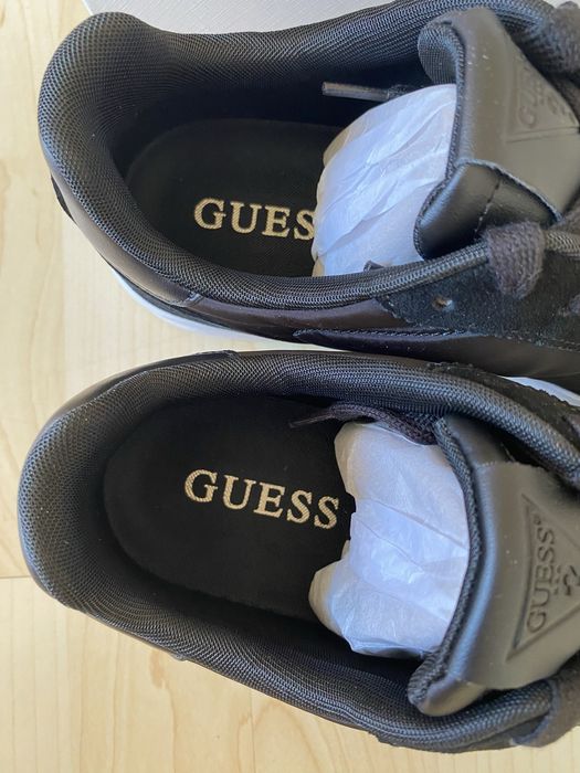 Pantofi Guess noi
