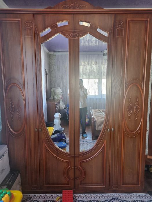 Спальный гарнитур