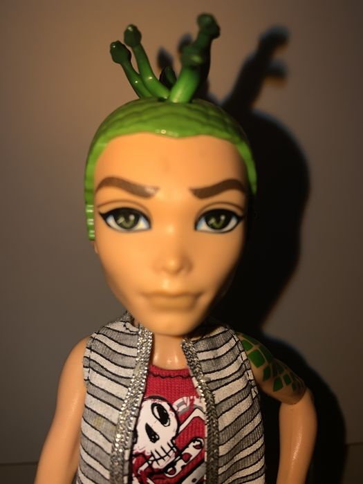 Deuce Gorgon (g1) Monster High Дьюс Горгон original редкий.