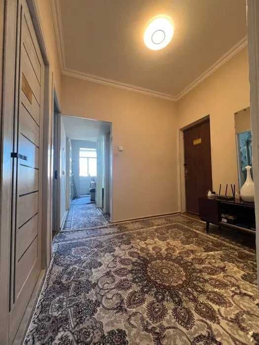 КаракамишДа 3 хонали чройли дизайнга ега болган квартира сотилади!!