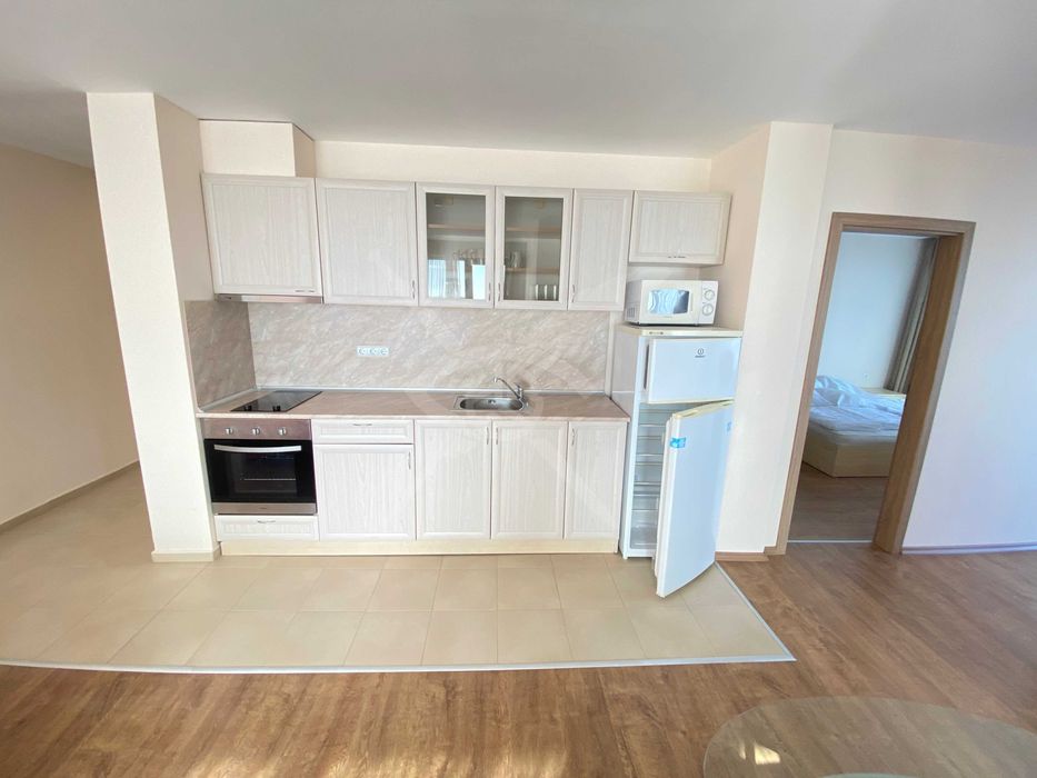 Продава се Тристаен апартамент в Свети Влас - 120 кв.м за 2492 €/кв.м - Снимка #2