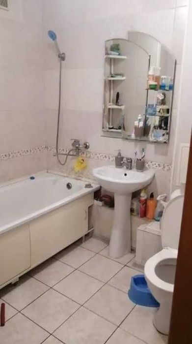 Продам 1 квартиру в центре