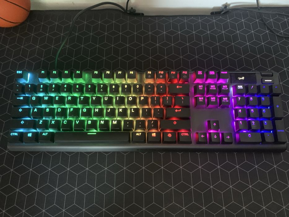 Steelseries Apex 5 + O-ringuri