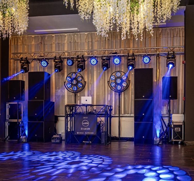 Inchiriez platforma 360/cabina foto/schela de lumini/dj/ice gun