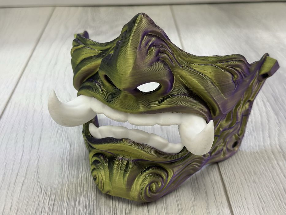 Маска в японском стиле