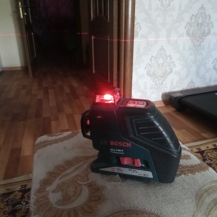 Продам лазерный уровень Bosch