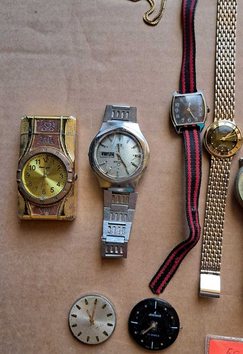 Часовници  - съветски с позлата,Кировски,Anker,Omega,Omax,Rolex.