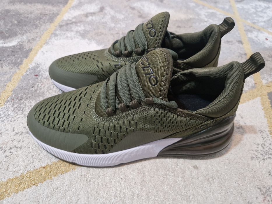 Кроссовки Nike Air 270