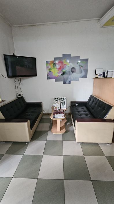Продается б/у офисная мебель