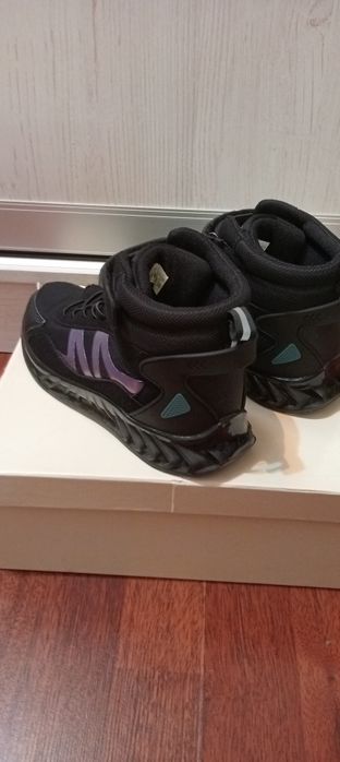 Кроссовки подростковые для мальчиков