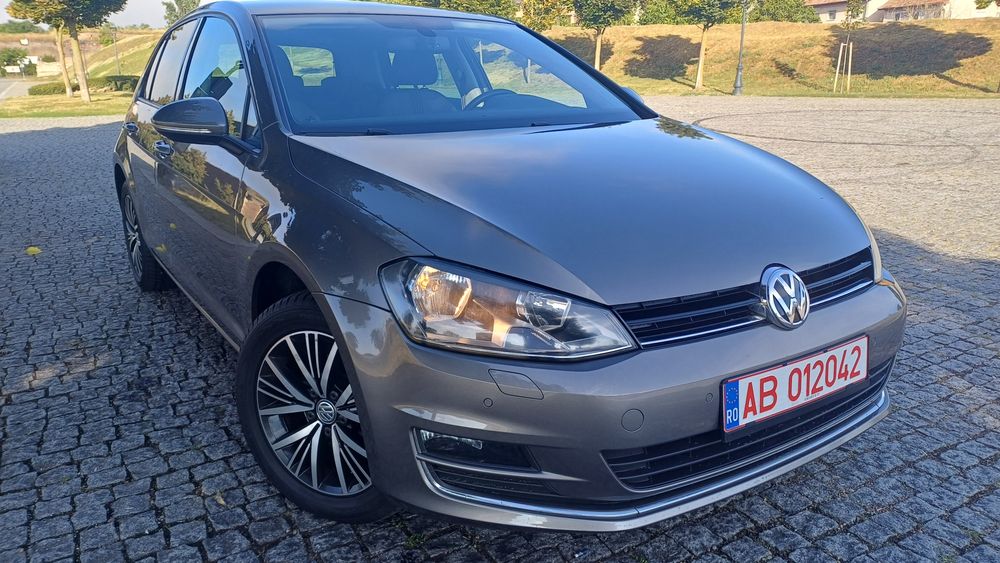 Vw Golf ALLSTAR DSG 1,2 Tsi 110Cp Euro 6 Navigație Senzori de parcare Încălzire în scaune