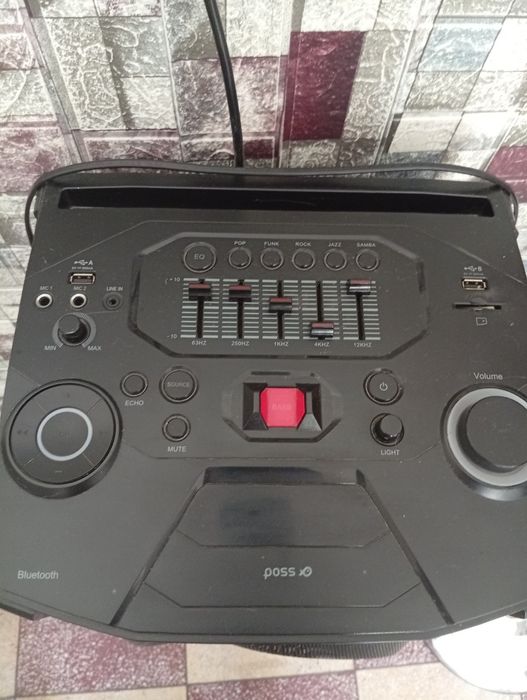 Boxa de vânzare cu bluetooth