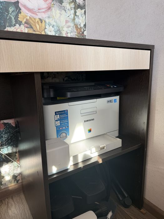 Продам стол в отличном состоянии