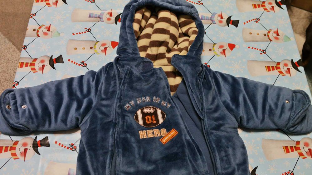 Vand salopeta bebe 6-9 luni,Carter's