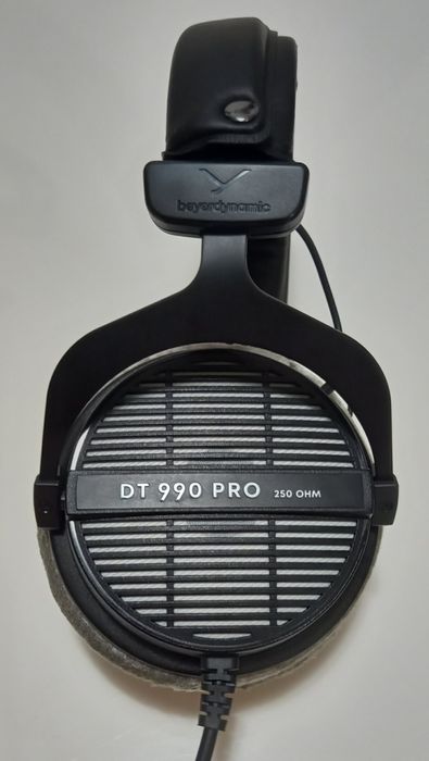 Beyerdynamic DT 990 PRO